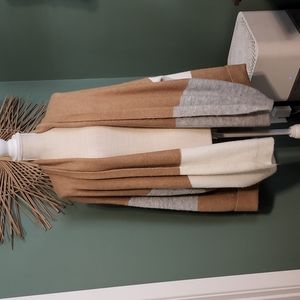 Cardigan with color Block